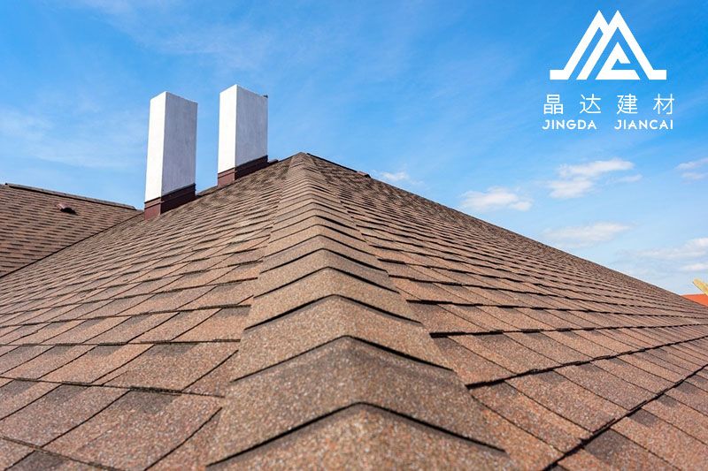 【瀝青瓦】集美觀大方/防水耐候/防火/抗沖擊能力強(qiáng)為一體的屋面材料 【瀝青瓦】集美觀大方/防水耐候/防火/抗沖擊能力強(qiáng)為一體的屋面材料